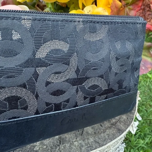 Coach Kristin Chainlink C wristlet - Picture 5 of 12